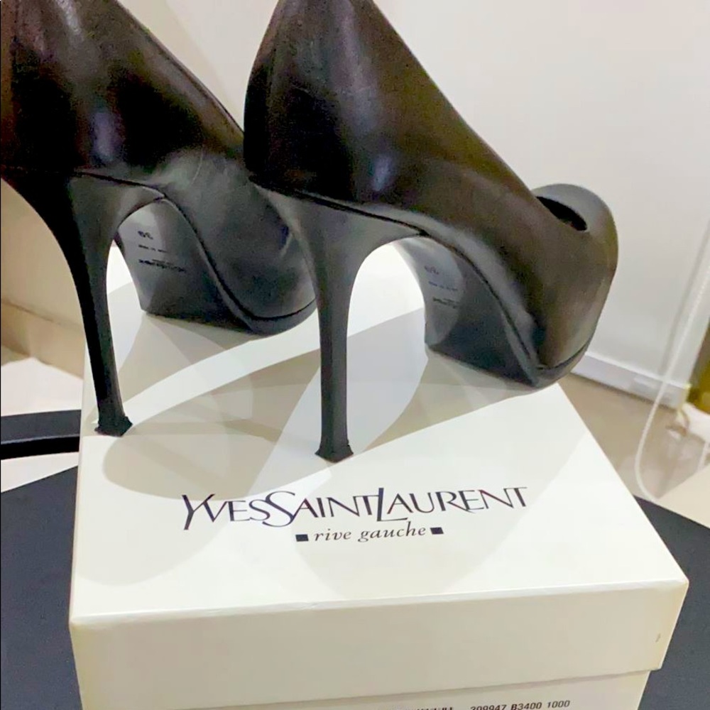 YSL Black Pumps size 39